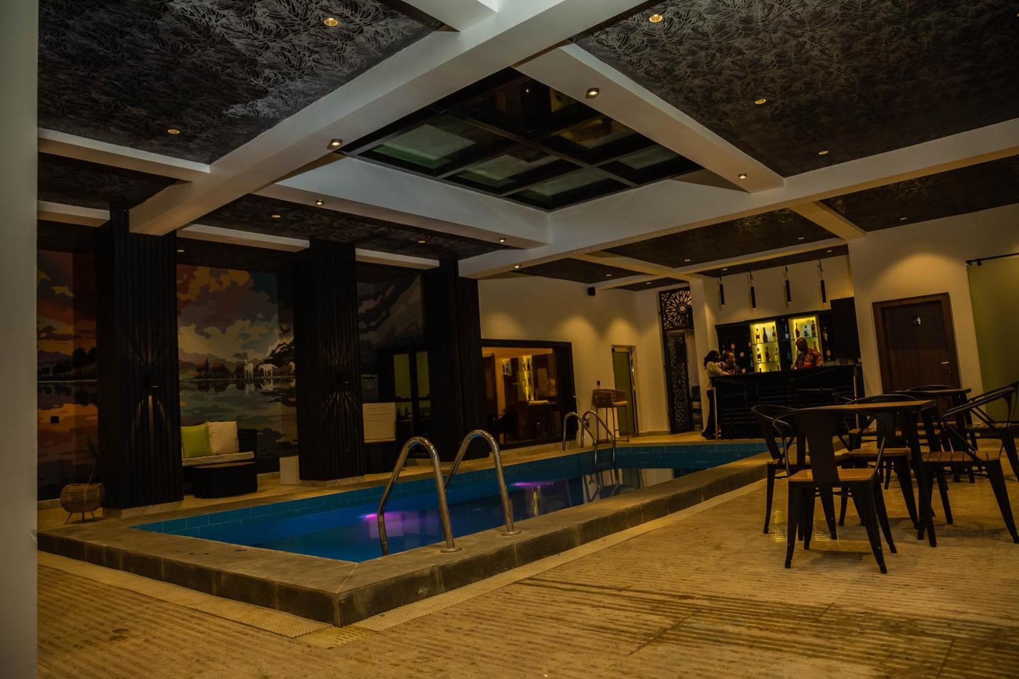 The Stallion Abuja Luaran gambar